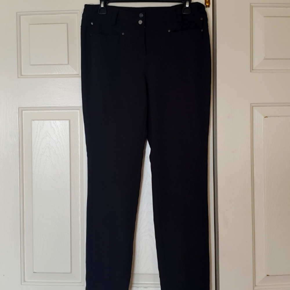 JONES NEW YORK SIGNATURE PETITES BLACK STRETCHABLE PANT SIZE 6P